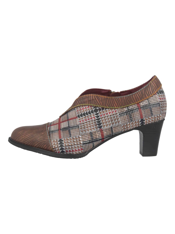 Pumps in Braun