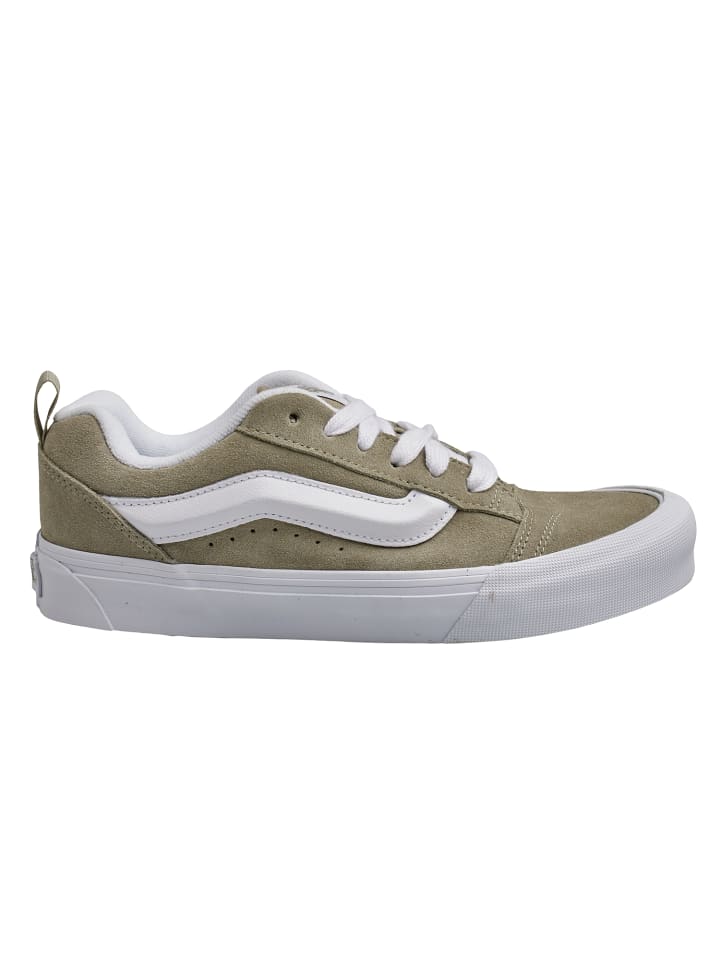 Sneakers in Green