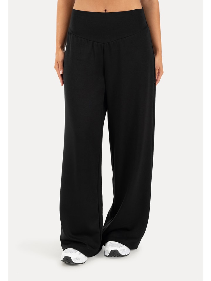 Hose Jorina in Schwarz