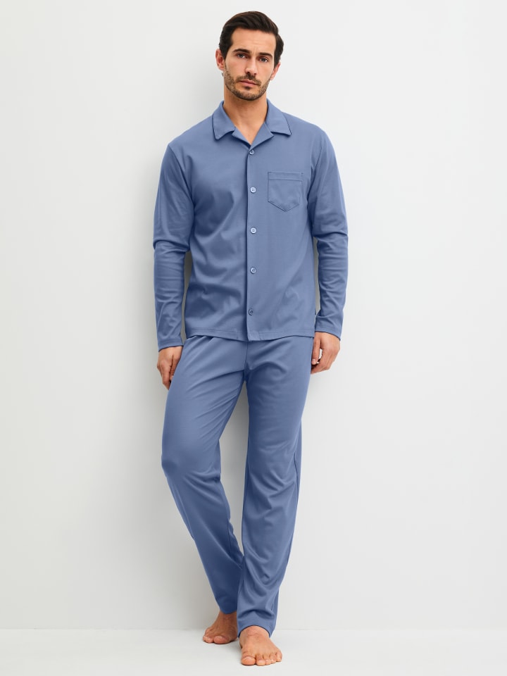 Pyjama in coastal fjord