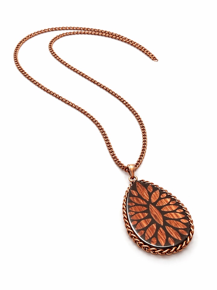 Lange Kette " Wood " in braun