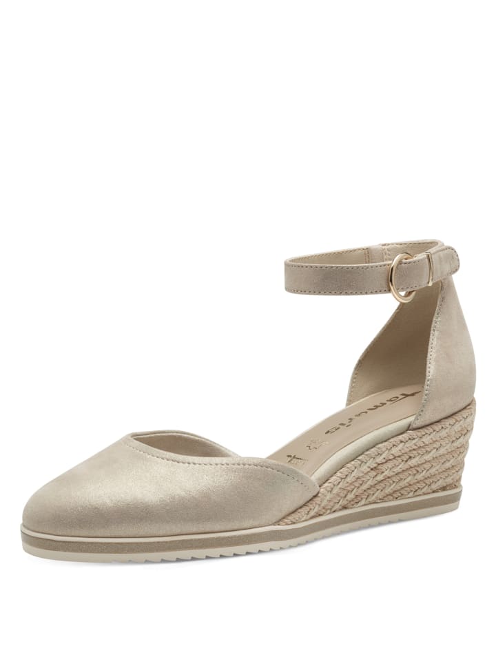 Pumps/ Ballerina in gold