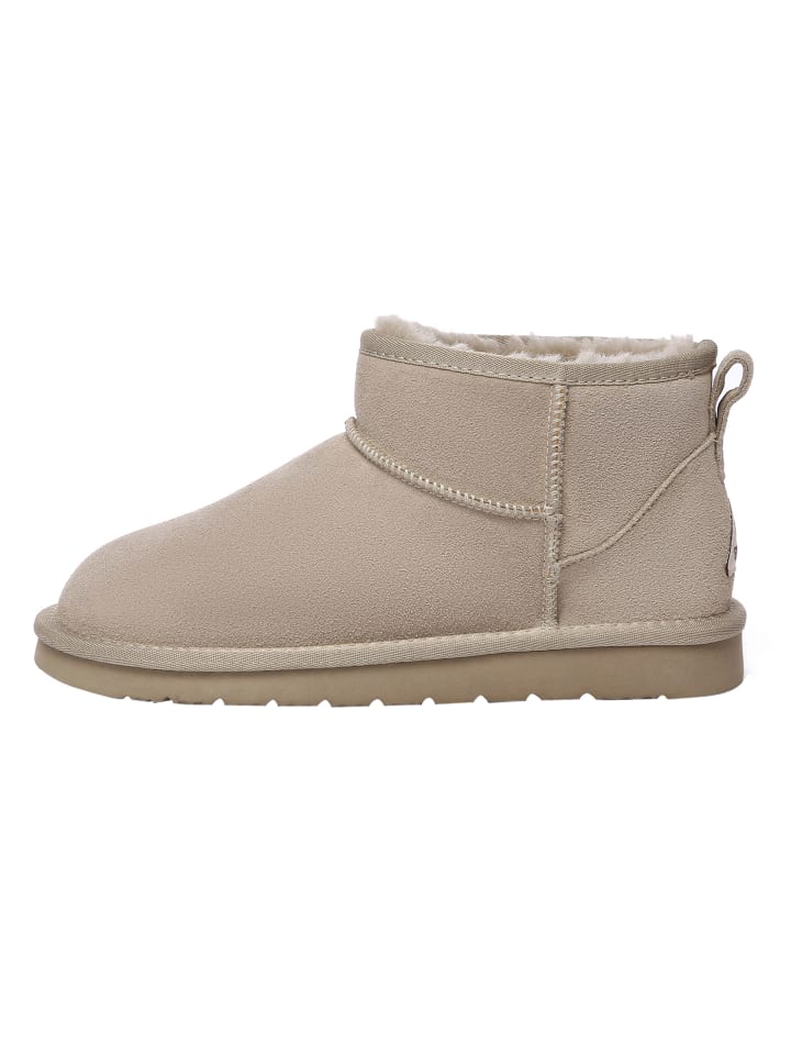 Ultra Mini Classic Stiefel Finch in Sand