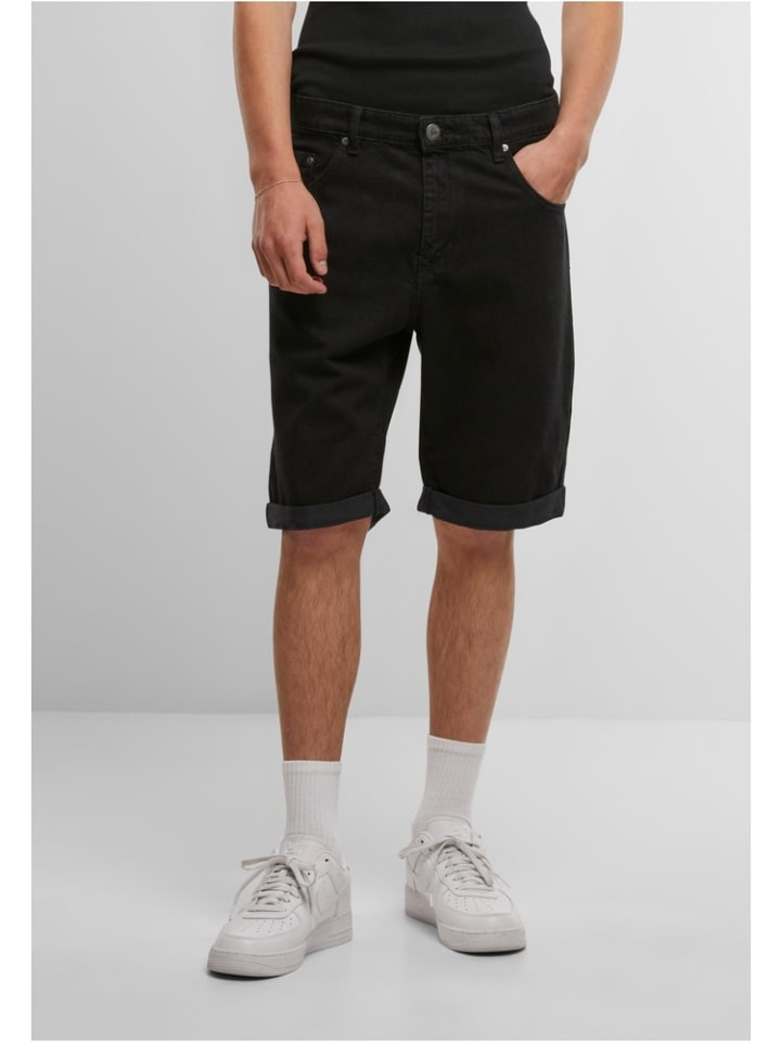 Short in Schwarz