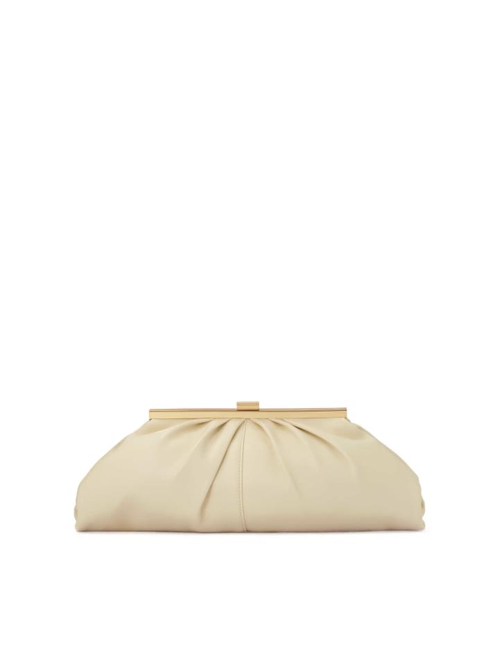 Clutches in Creme