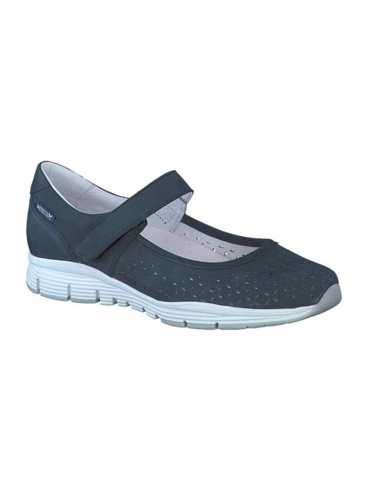 Ballerina in blau