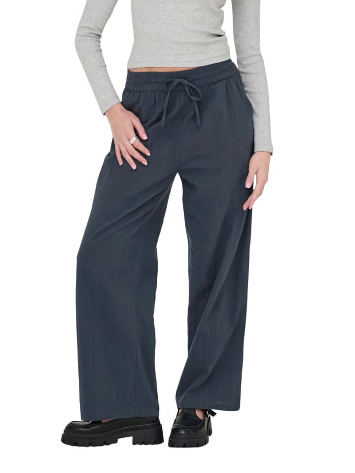 Stoffhose / Chino ONLTIZANA comfort/relaxed in Blau