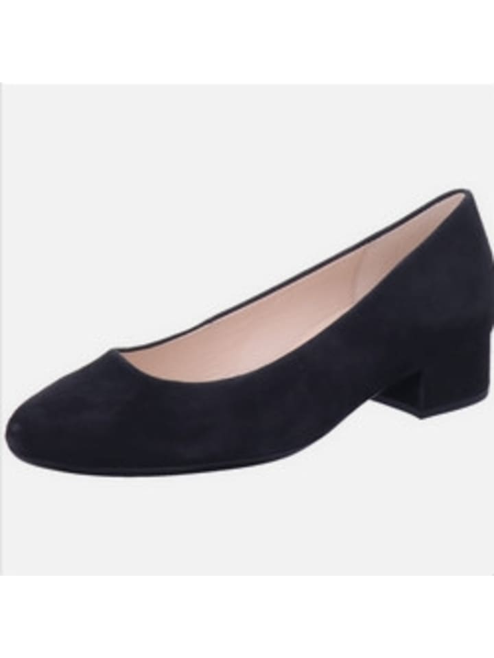 Schnürschuh in schwarz