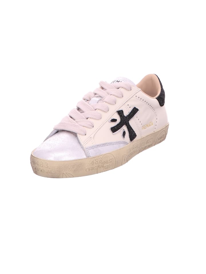 Schnürschuh in weiß