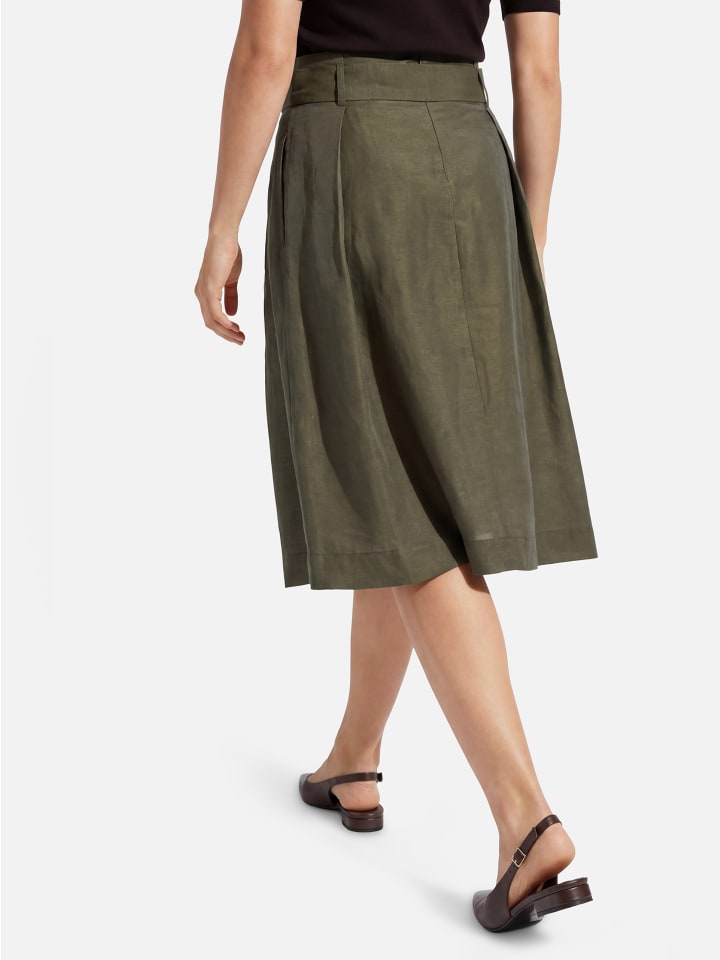 Rock in khaki
