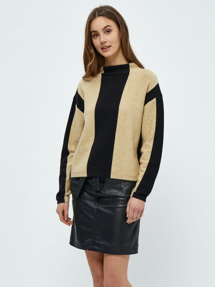 Pullover in Black