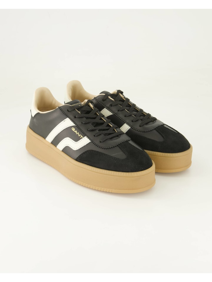 Sneaker low in Schwarz
