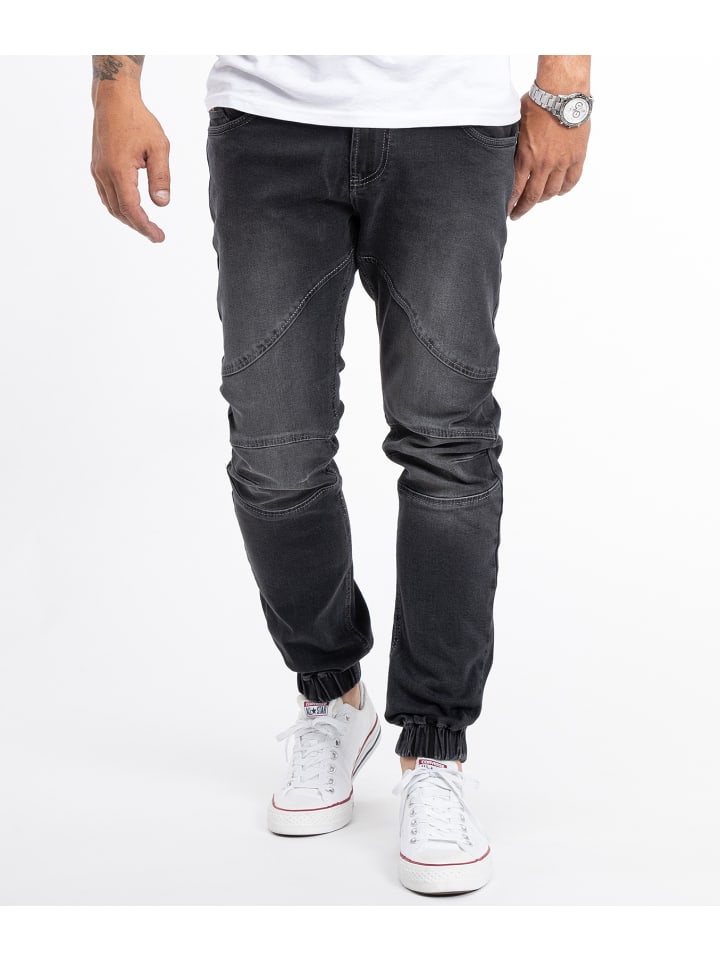 Jeans Tapered Fit in Grau