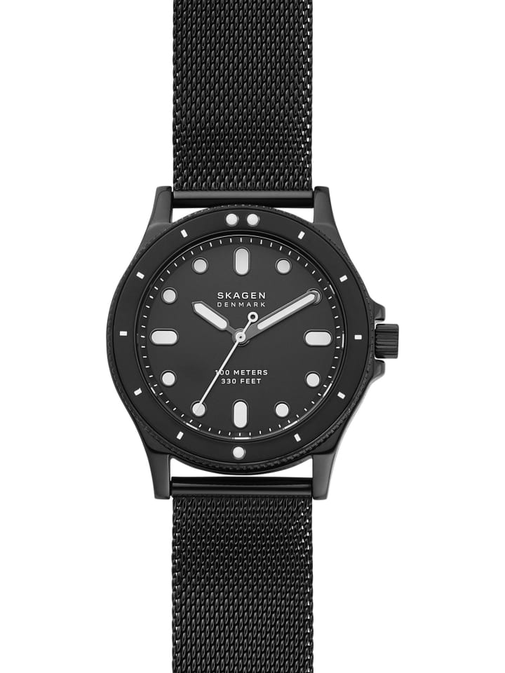 Uhr in Schwarz
