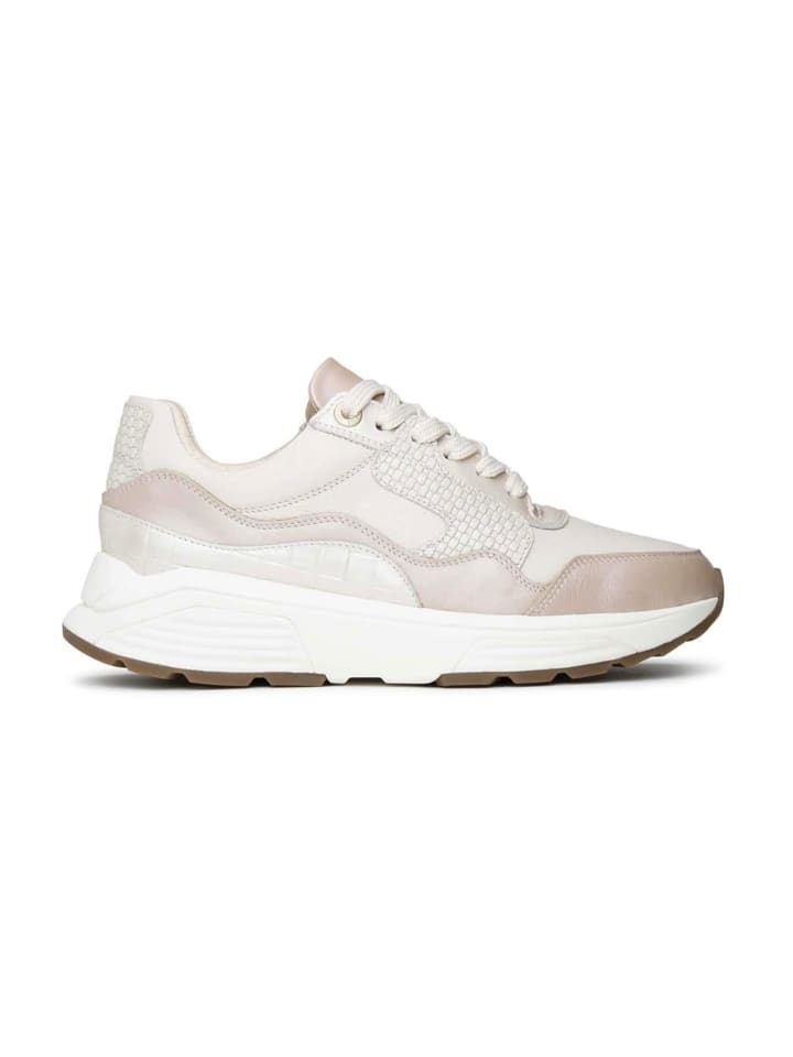 Klassische Schnürschuhe in Coral