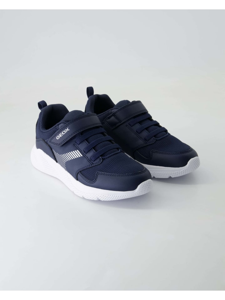 Sneaker in Blau
