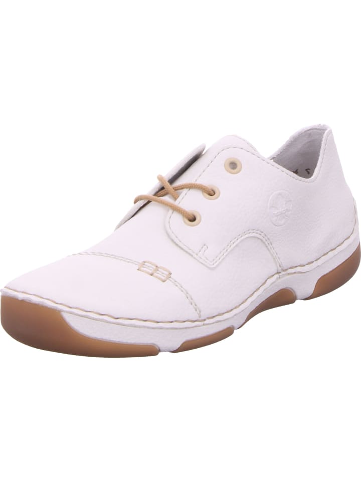 Schuhe in wollweiß