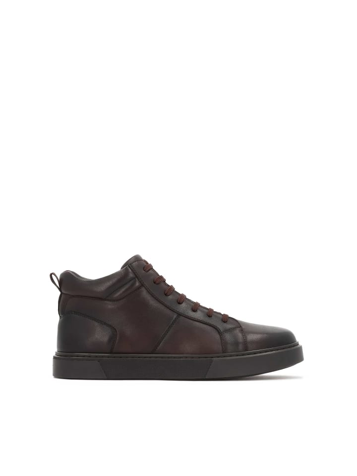 Sneaker Low in Braun
