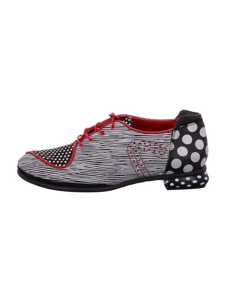 Klassische Schnürschuhe in Schwarz