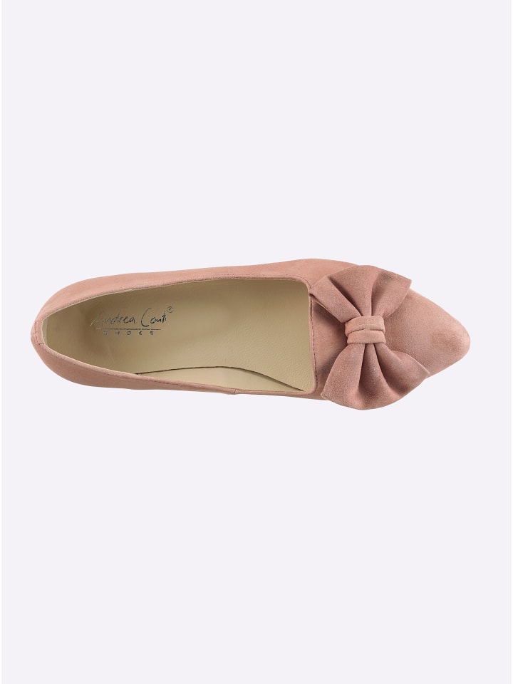 Ballerina in rose
