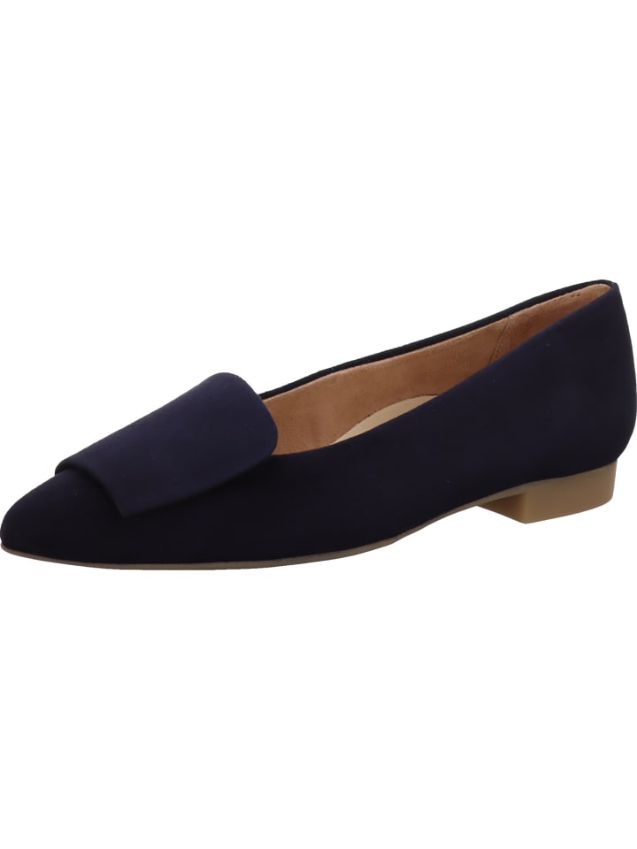 Klassische Ballerina in blau