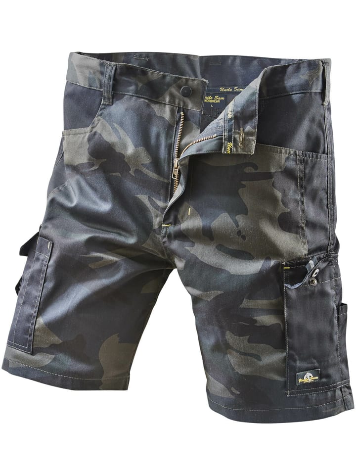 Shorts in camouflage