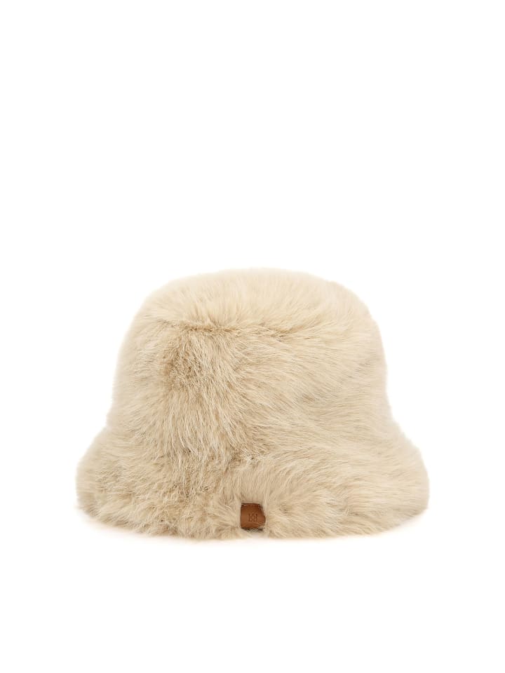Caps in Beige
