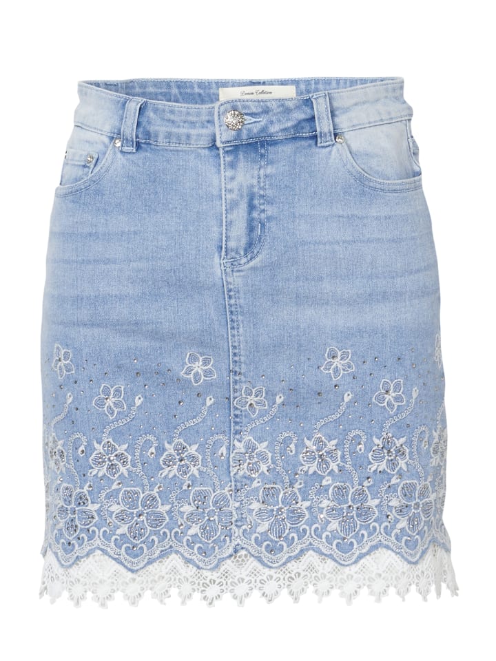 JEANS MIT KURZEM ROCK in blau