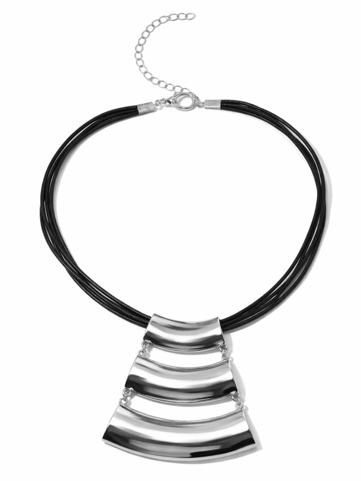 Kurze Kette " Tina " in schwarz