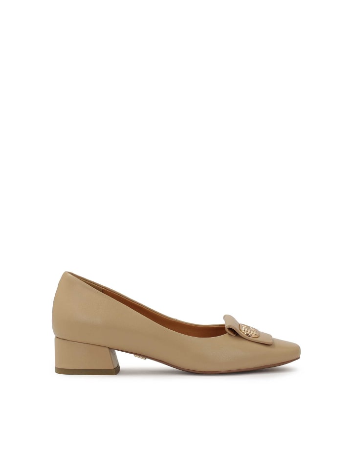 Pumps in Beige