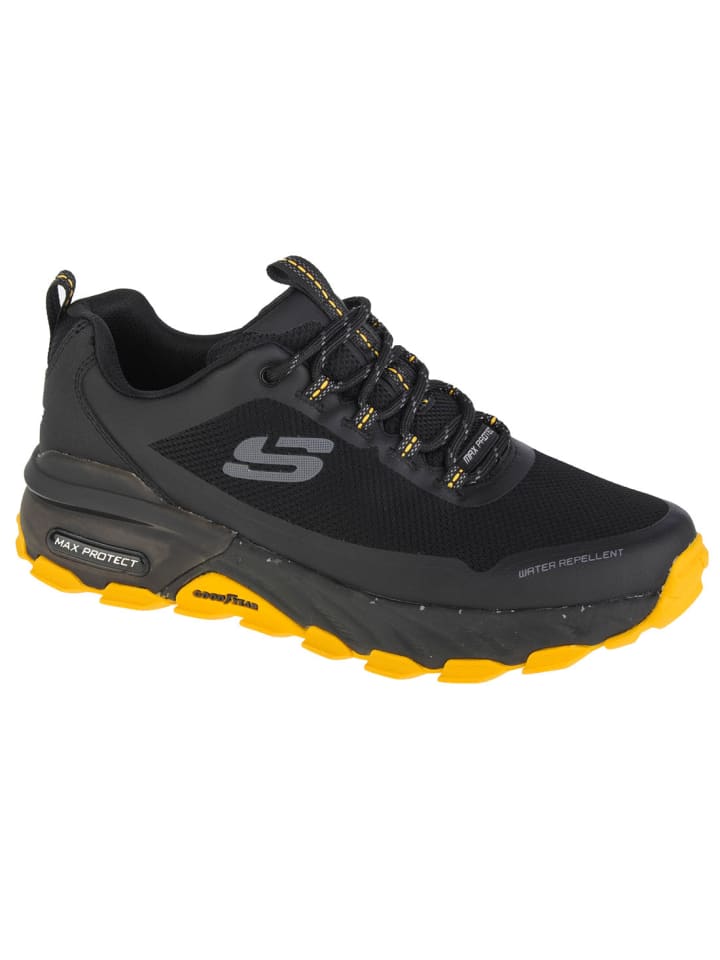 Skechers Max Protect-Liberated in Schwarz