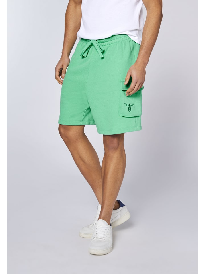 Cargo-Shorts in Grün