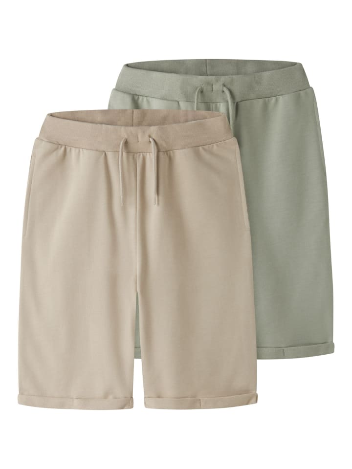 Shorts in Humus