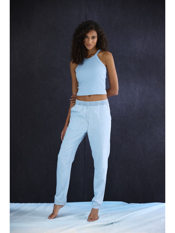 Jogger Pants in hellblau