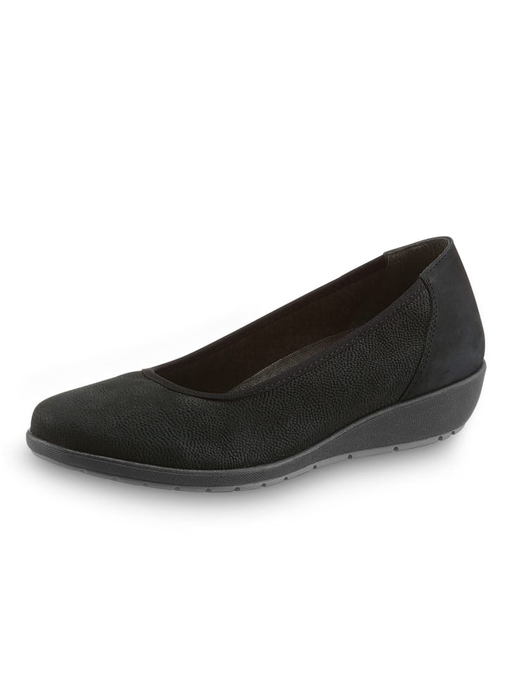 Ballerina in schwarz
