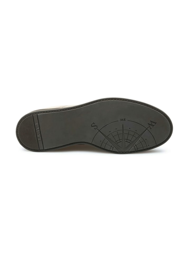 Schnürstiefeletten in Grau