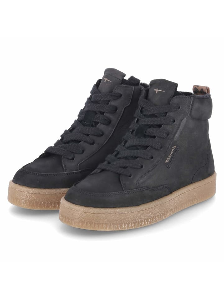 Schnürstiefel in schwarz