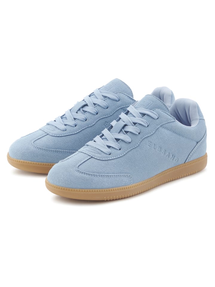Sneaker in blau