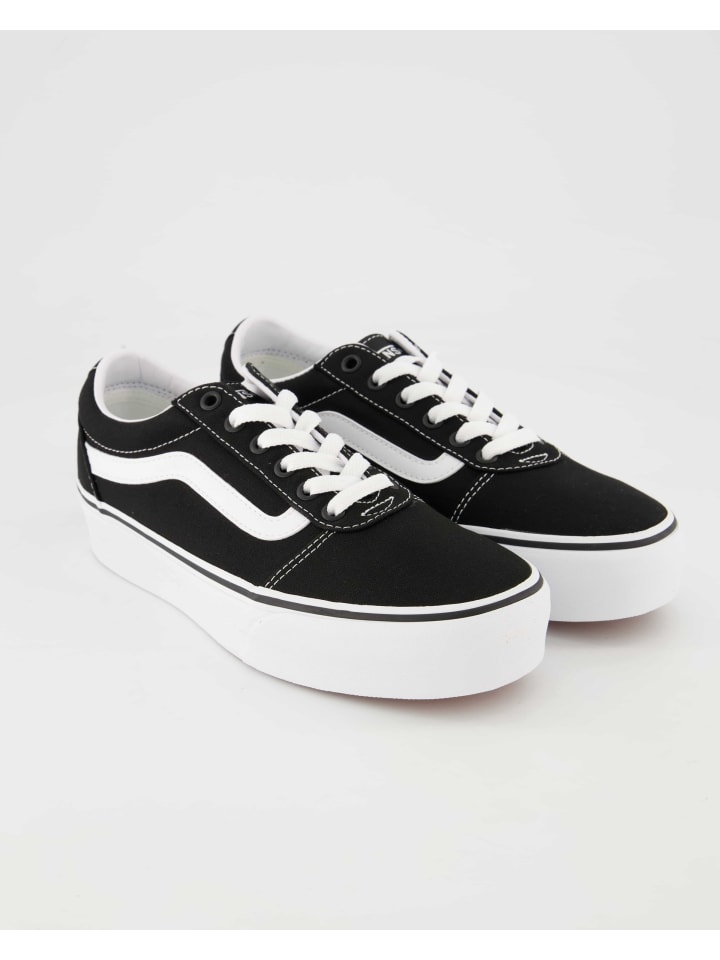 Sneaker low in Schwarz