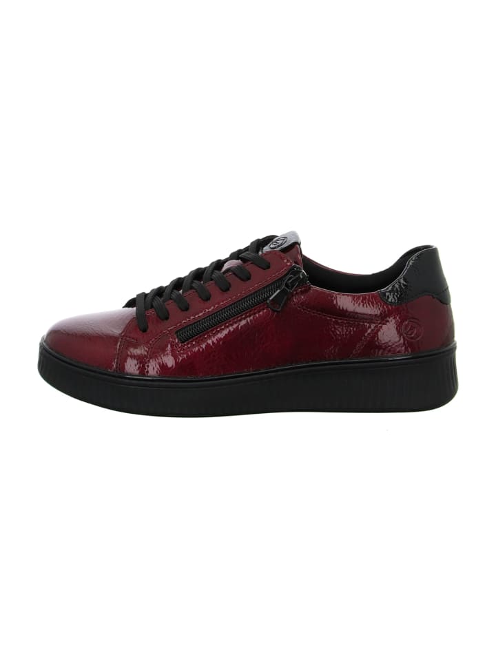Sportliche Schnürschuhe in Rot