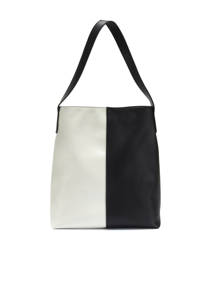 Shopper in schwarz-weiß