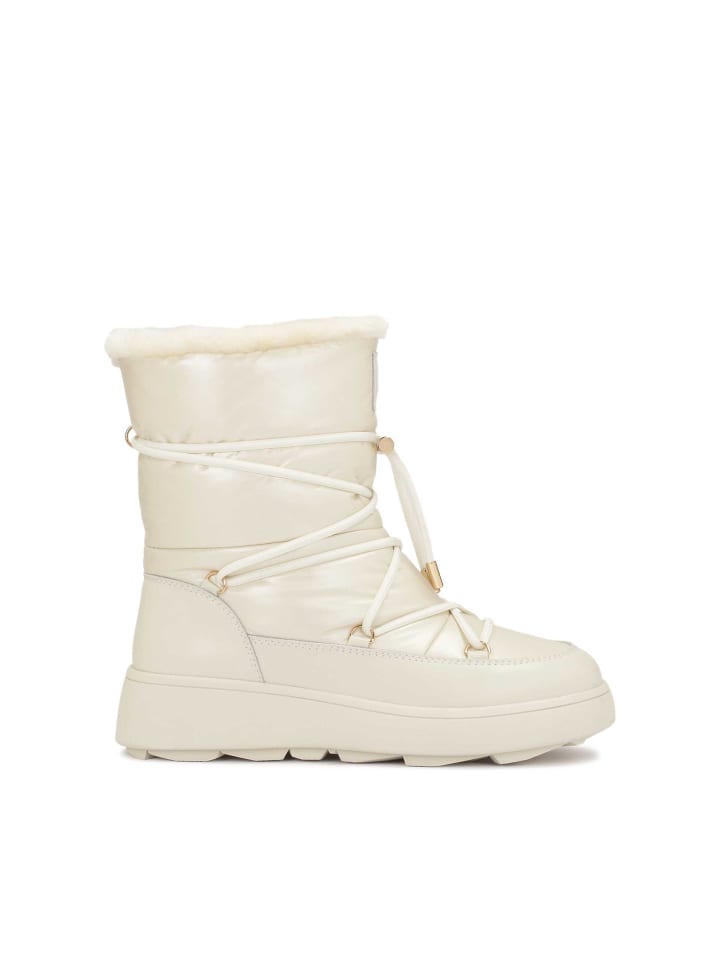 Boots in Creme