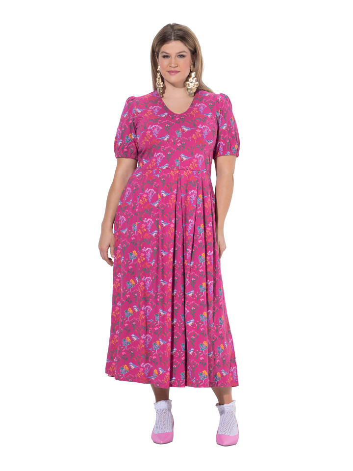 Kleid in sommerbeere