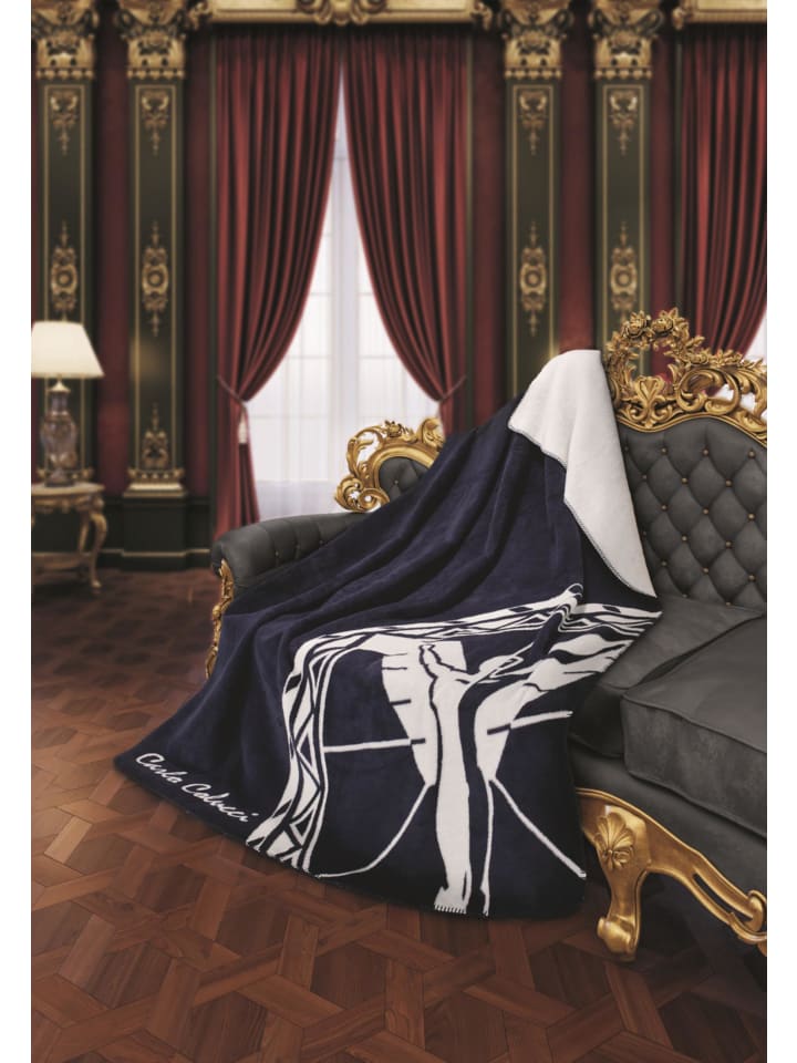 Raphaela in Blau