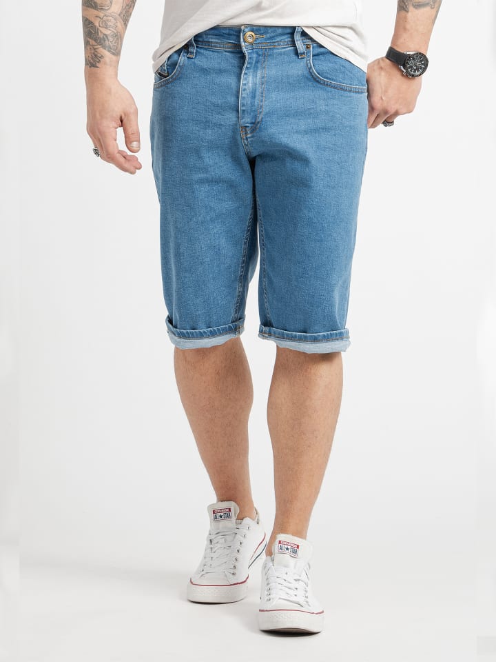 Shorts in Blau