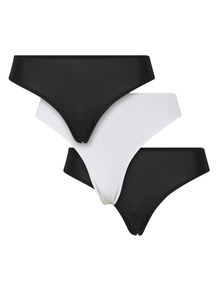 Brazilian in black+white+black