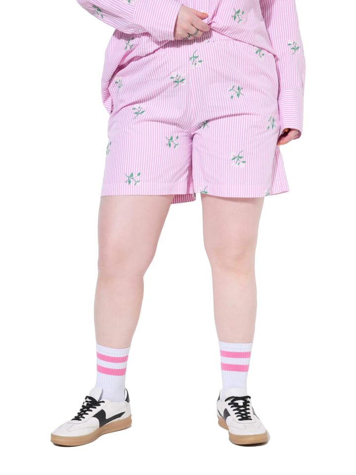 Shorts in pink