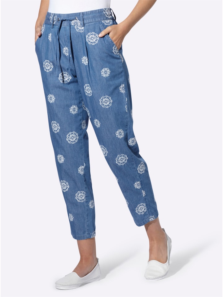 Jeans in blue-bleached