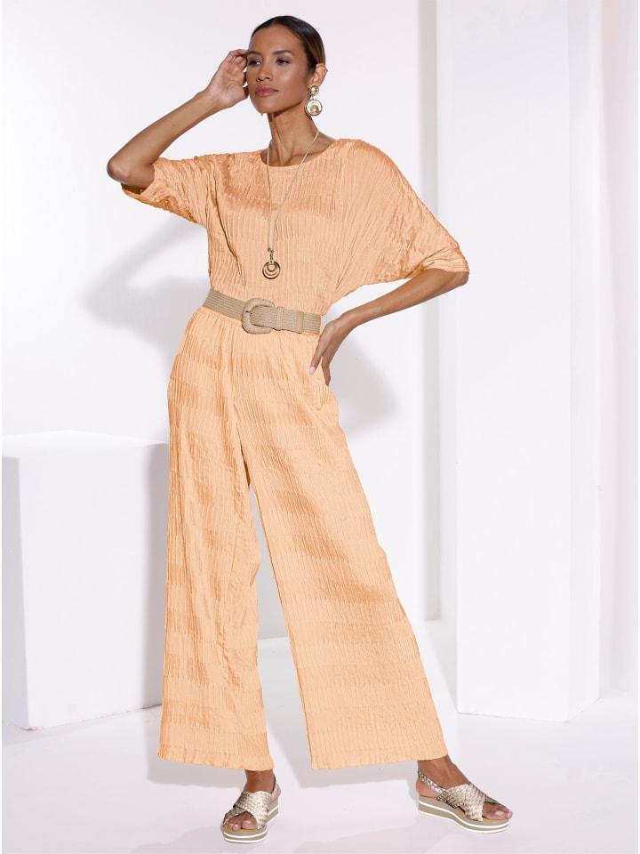 Hose in apricot