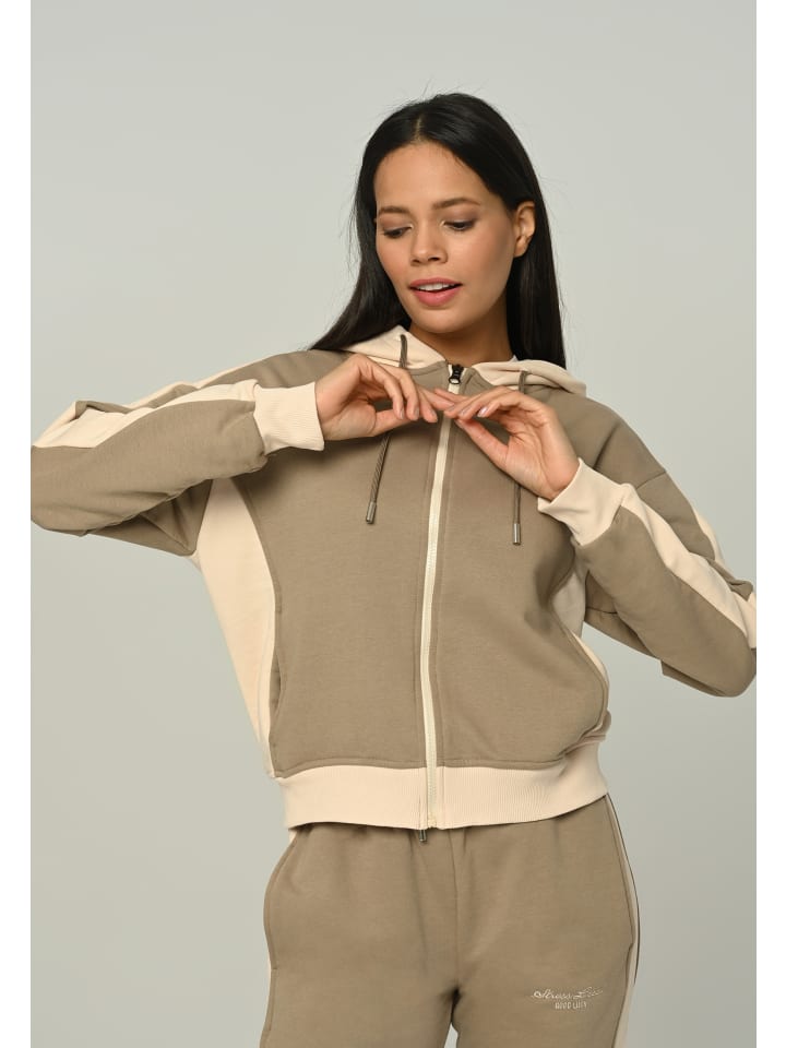 Trainingsanzug Tracksuit With Zipper Top Emboidery in BRAUN